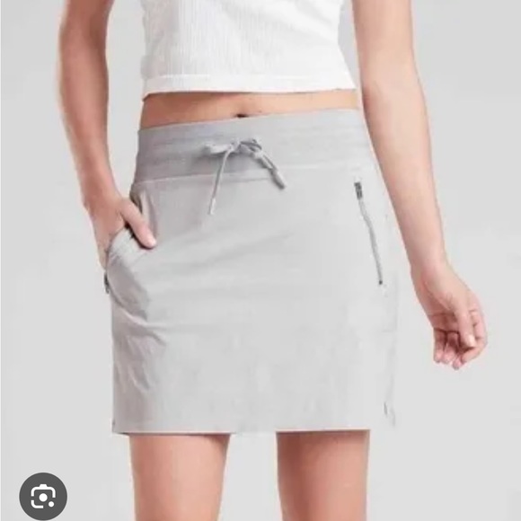 Athleta Pants - Athleta Trekkie Skort in Gray Size 8 *flawed on shorts